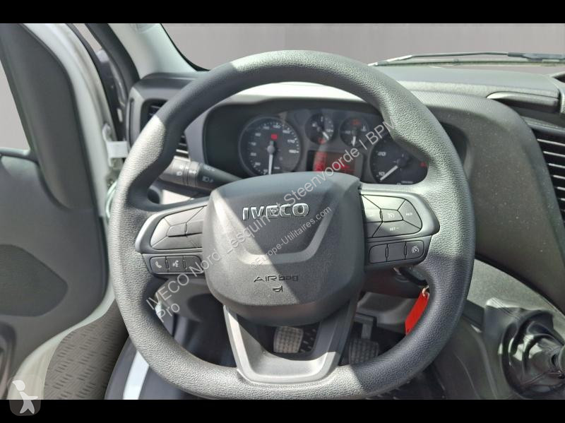 Véhicule utilitaire Iveco CCb 35C16H...