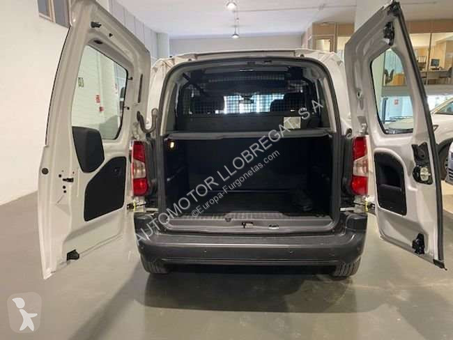 عربة نفعية Peugeot