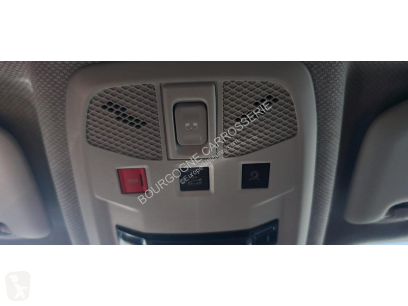 Samochód dostawczy Jeep AVENGER 1.2 Turbo T3 -...