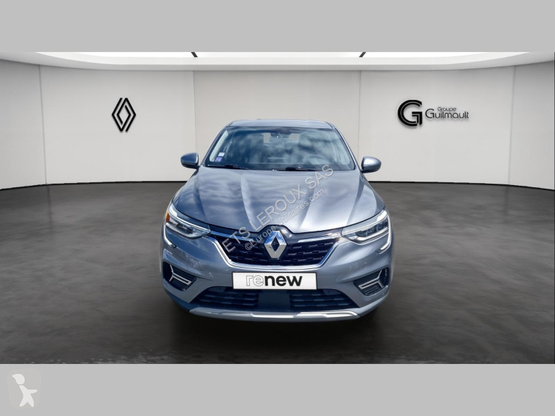 عربة نفعية Renault ARKANA