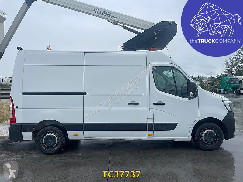 Véhicule utilitaire Renault 145.35 klubb