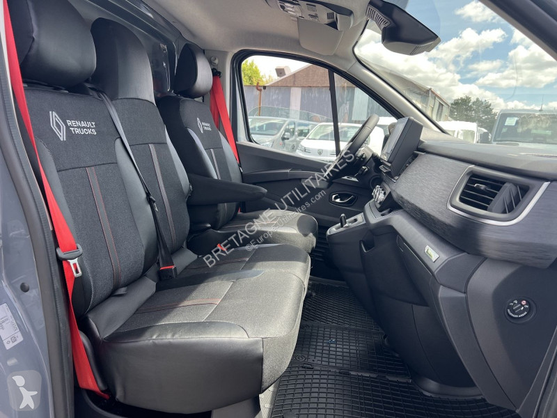 Véhicule utilitaire Renault TRAFIC III FG NEUF:...