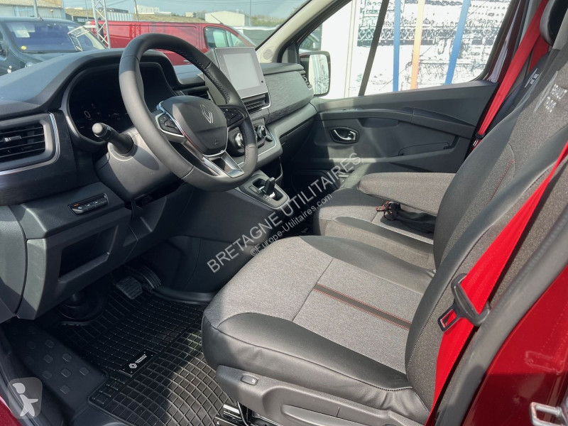 Véhicule utilitaire Renault TRAFIC III FG NEUF:...