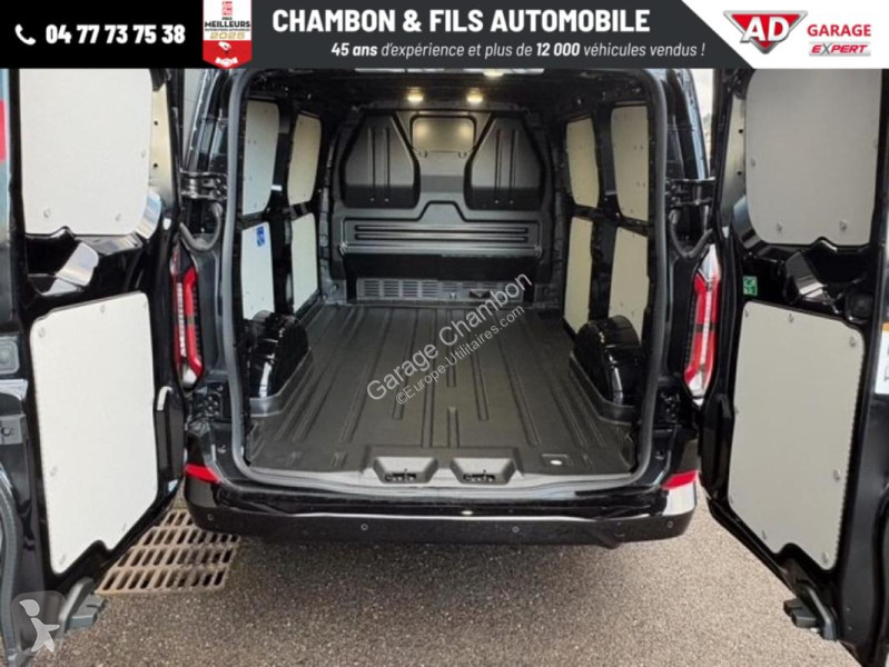 Nyttofordon Ford FOURGON 320 L1H1 2.0 ECOBLUE...