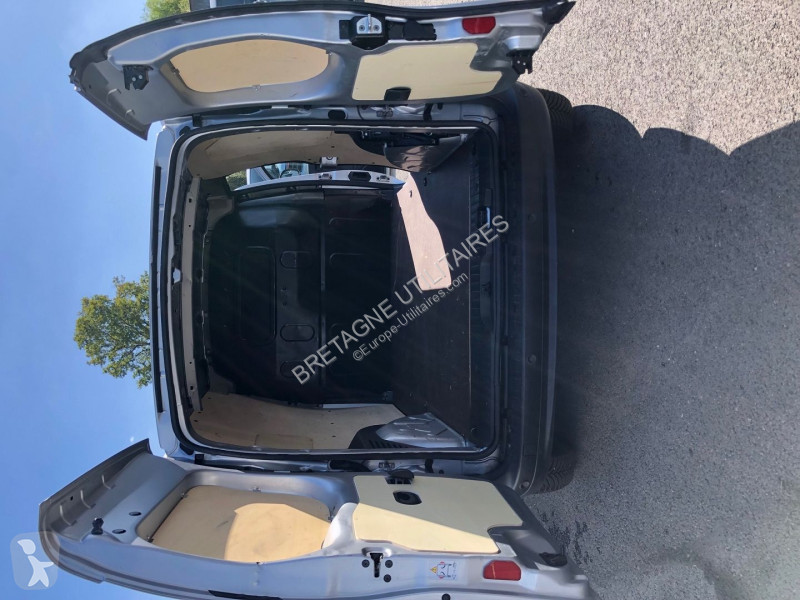 Véhicule utilitaire Renault KANGOO II EXPRESS...