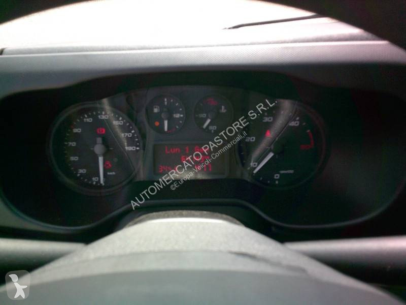 عربة نفعية Iveco