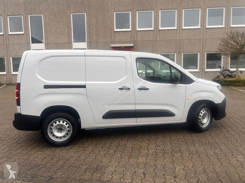 Véhicule utilitaire Opel Cargo L 2 mit...