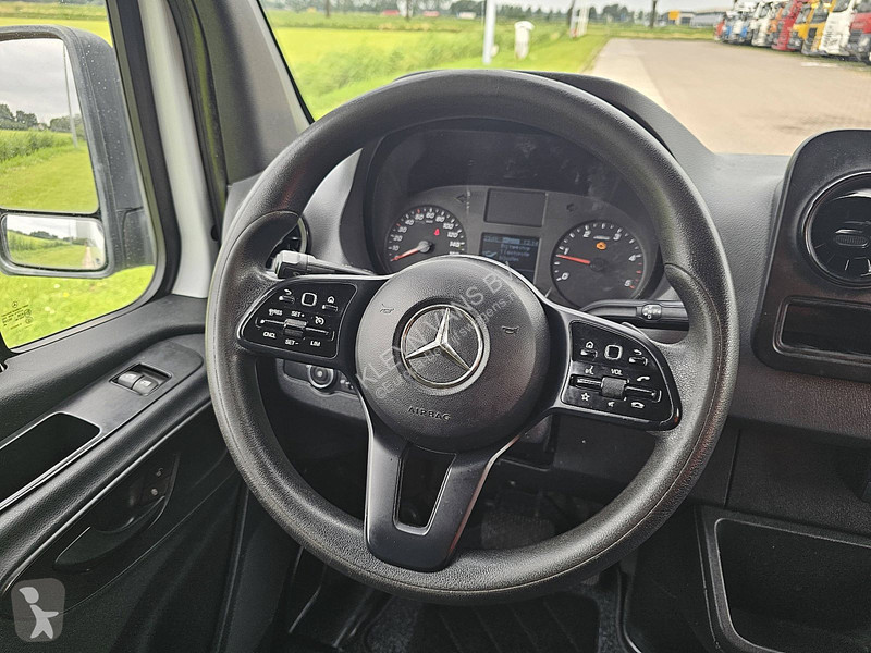 Furgoneta Mercedes 214 CDI AUT. L2H2
