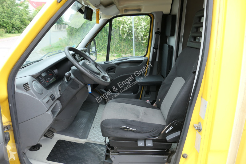 Iveco Daily 35 S11 C30C AUTOMATIK KAMERA Regale...