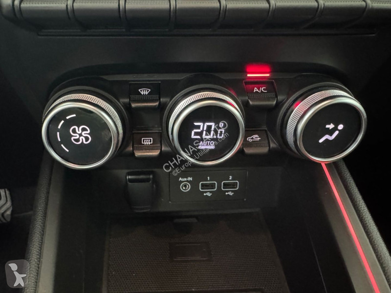 Лекотоварен автомобил Renault 1.0 TCe 100 Intens