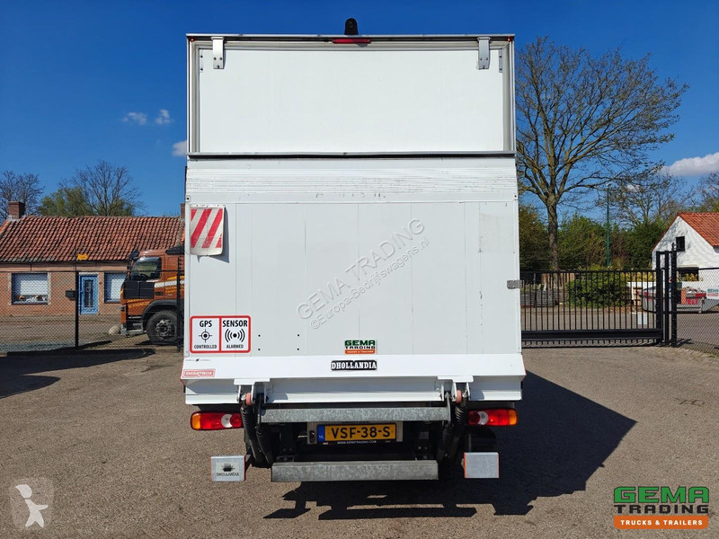 Furgoneta Renault 4x2 Day Cab (3 Persons)...
