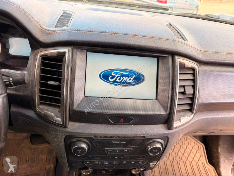 عربة نفعية Ford IV 3.2 TDCi 200 4X4 / EG370