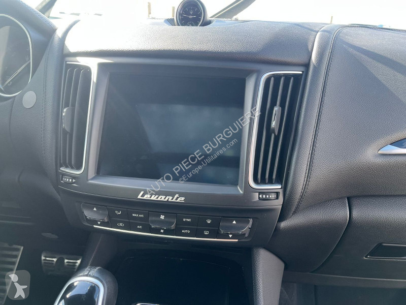 Samochód dostawczy Maserati 3.0D V6 275 / EH922