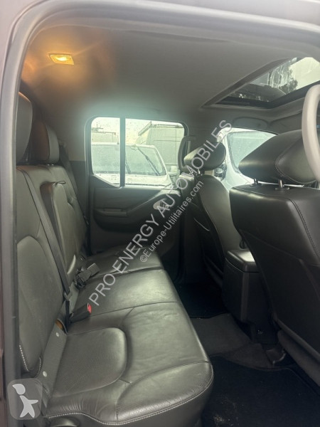 Véhicule utilitaire Nissan NAVARA 3.0 V6 DCI...