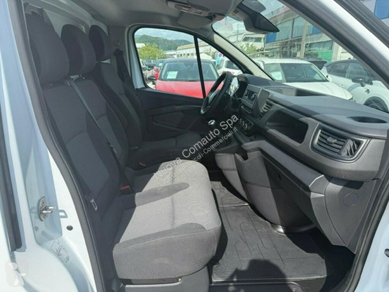 عربة نفعية Renault IV