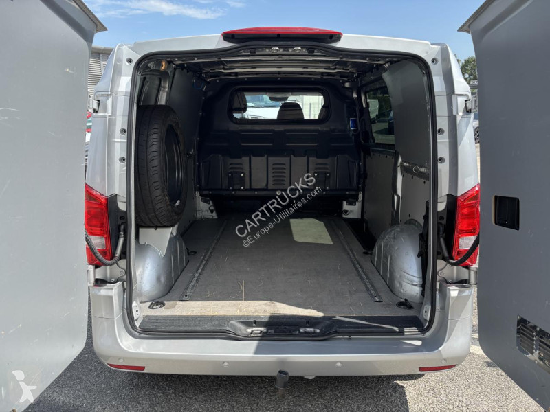 Véhicule utilitaire Mercedes VITO Compact 2.8t...