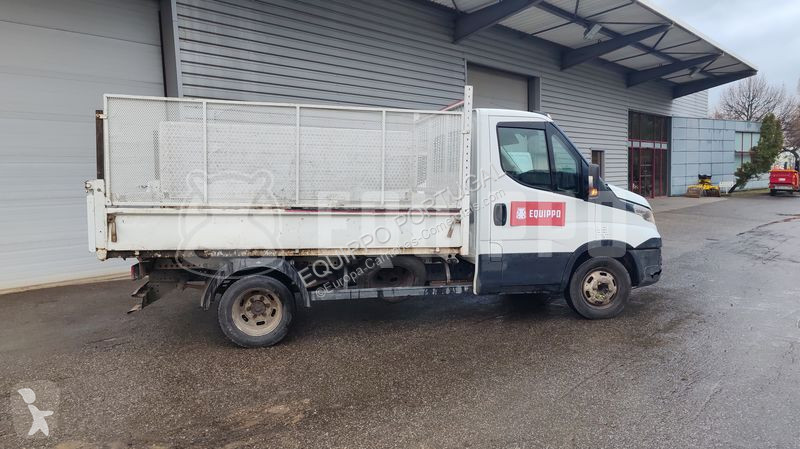 Veículo utilitário Iveco 35C13