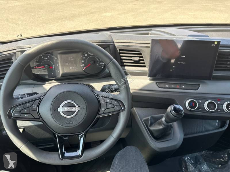 Samochód dostawczy Nissan