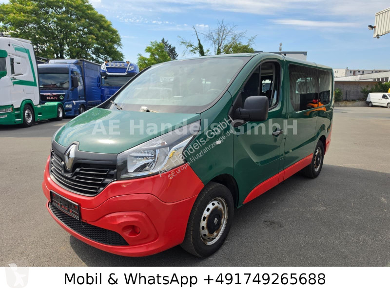 عربة نفعية Renault Combi 9 Sitzer...