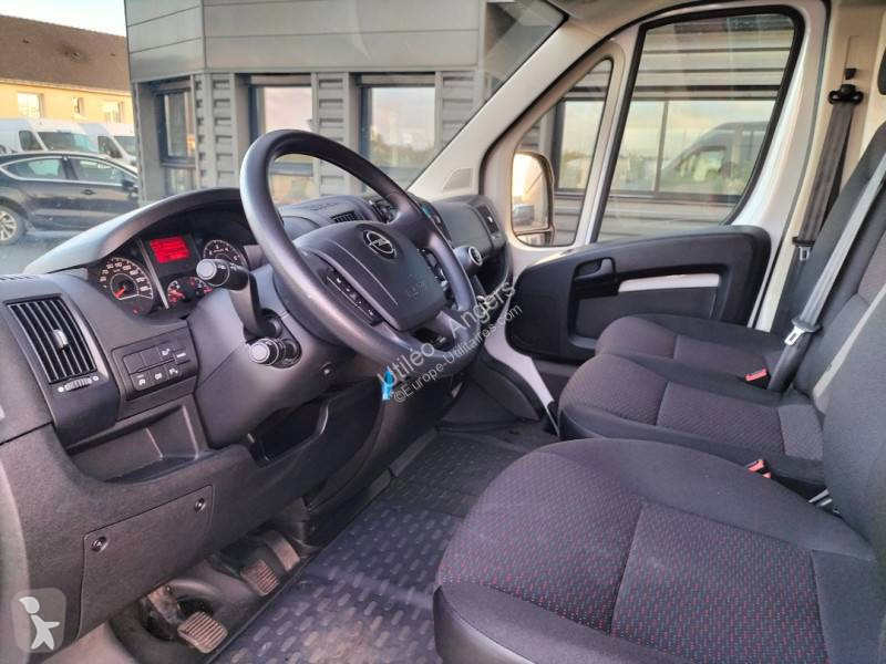 Véhicule utilitaire Opel