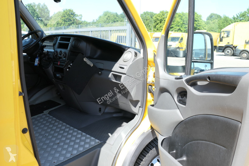 Véhicule utilitaire Iveco Daily 35 S11 C30C...