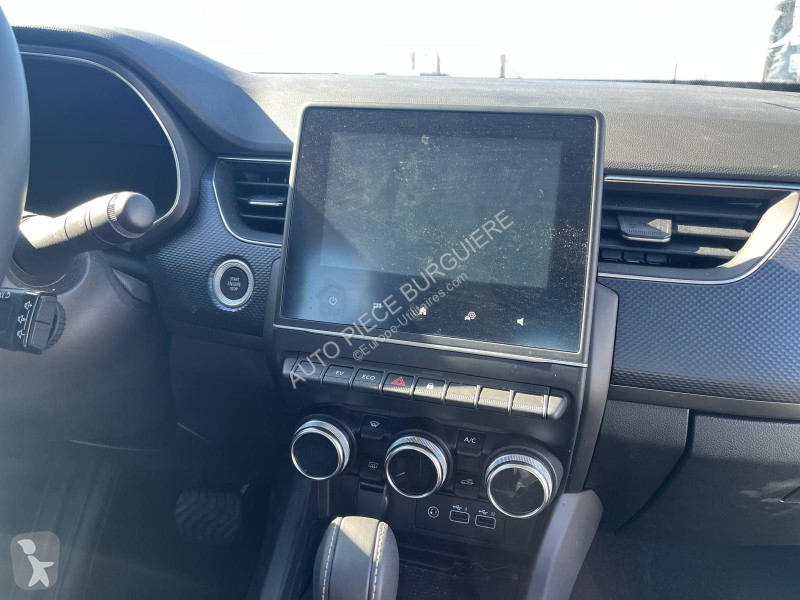 Veicolo commerciale Renault 1.6 E-Tech 145...