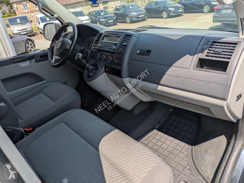 Véhicule utilitaire Volkswagen TRANSPORTER T5 4...
