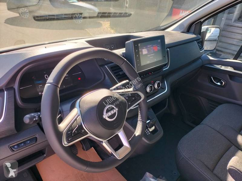 Samochód dostawczy Nissan