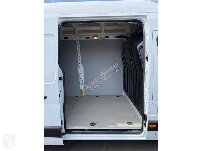 Véhicule utilitaire Renault MASTER Grand...
