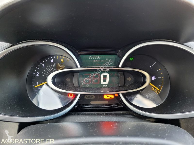 عربة نفعية Renault CLIO