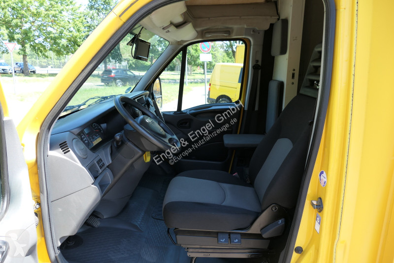 Iveco Daily 35 S11 C30C AUTOMATIK KAMERA Regale...