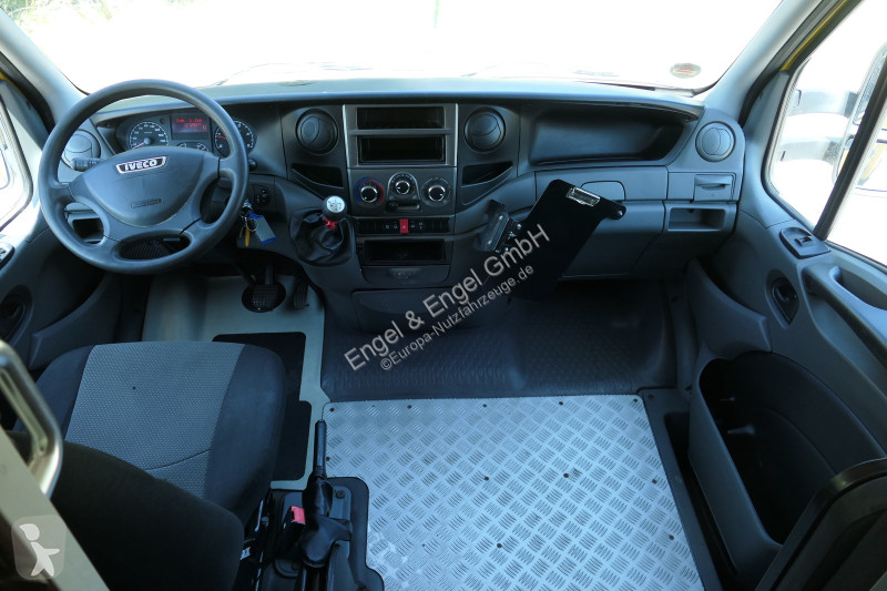 Iveco Daily 35 S11 C30C AUTOMATIK KAMERA Regale...