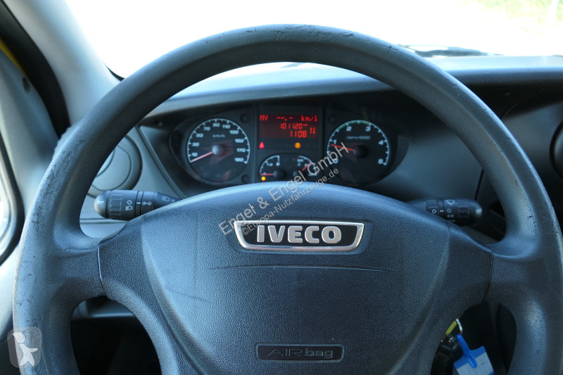 Veicolo commerciale Iveco Daily 35 S11 C30C...