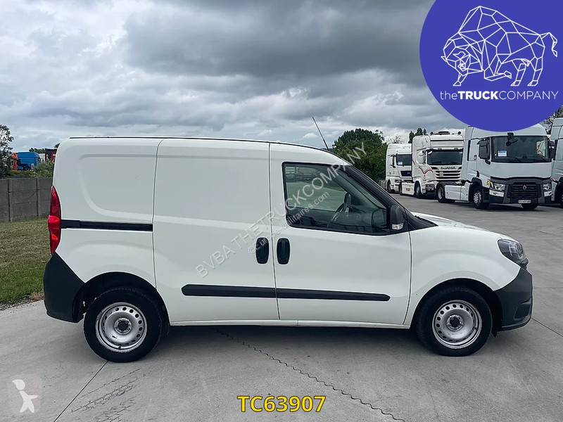عربة نفعية Fiat Cargo 1.6 Doblò