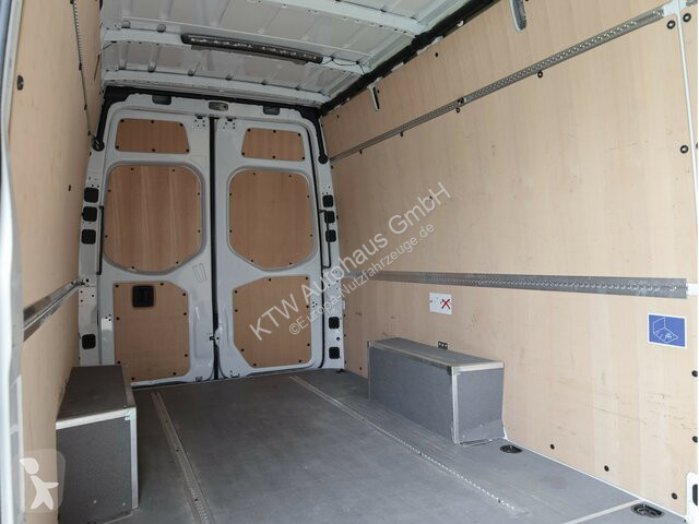 Véhicule utilitaire Mercedes Sprinter 317...