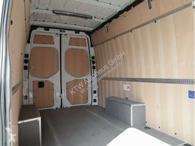 Véhicule utilitaire Mercedes Sprinter 317...
