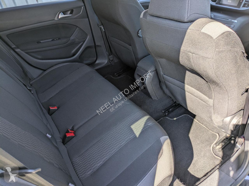 عربة نفعية Peugeot 308 SW STYLE 1.2I 110CH BVM5