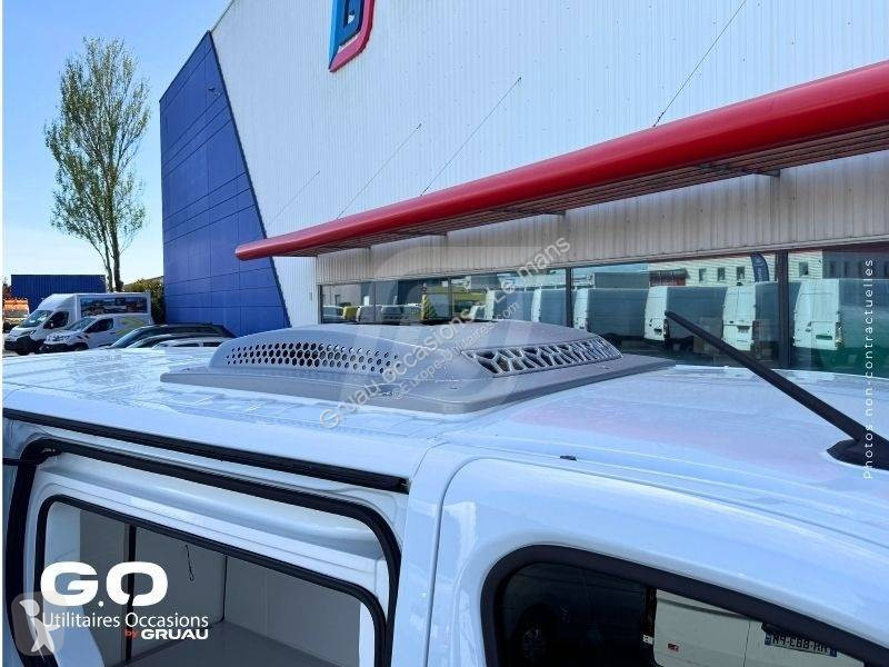 Samochód dostawczy Nissan