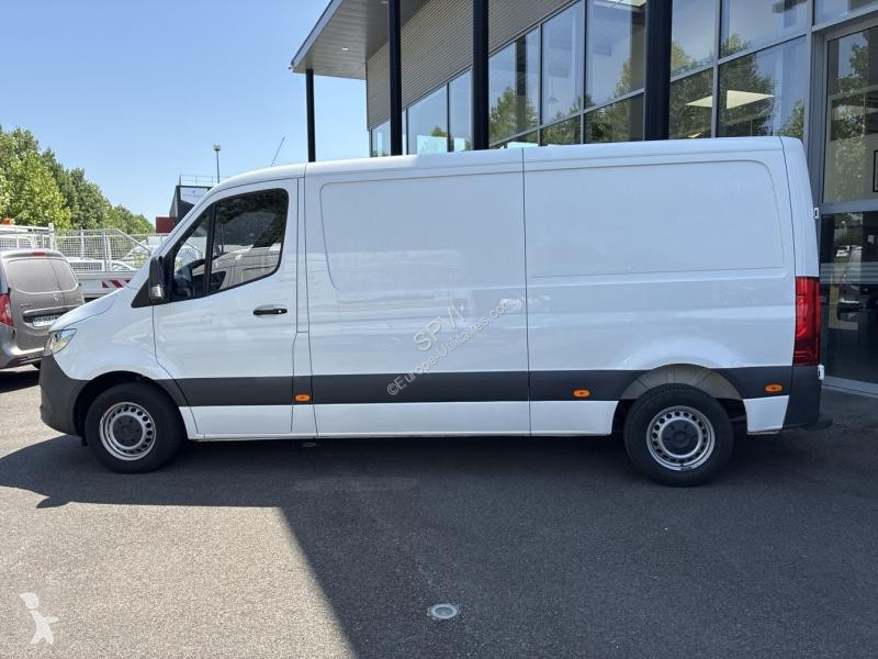 Véhicule utilitaire Mercedes Fg 215 CDI 39 3T0...
