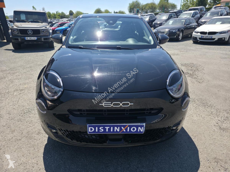 Samochód dostawczy Fiat FIAT 600 1.2 Hybrid -...