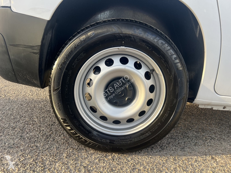 Véhicule utilitaire Citroën BERLINGO VAN M...