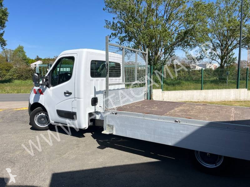 Samochód dostawczy Renault