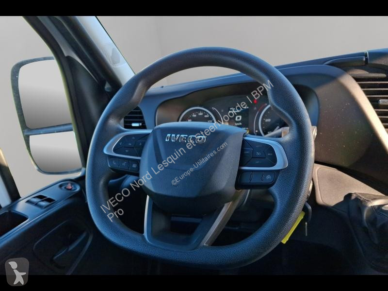 Véhicule utilitaire Iveco 35S Fg 35S14 V16