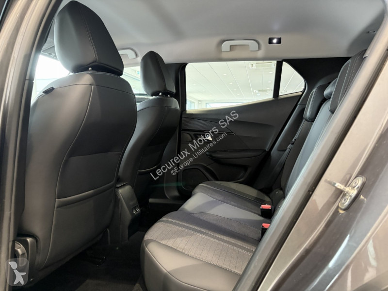 Samochód dostawczy Peugeot (2) PureTech 130 S&S...