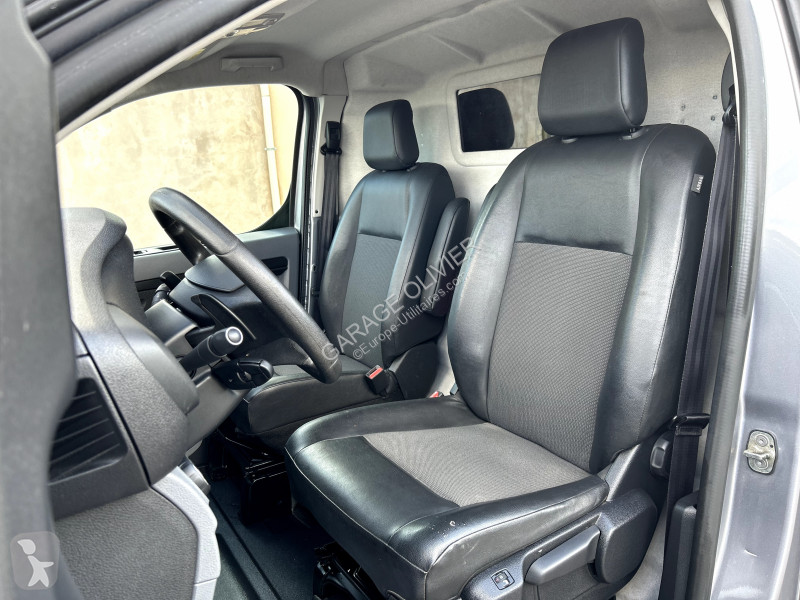 عربة نفعية Peugeot 2.0 Bluehdi 120 Premium Pack...