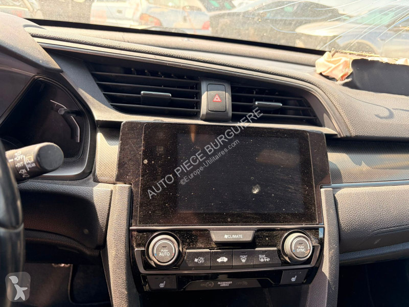عربة نفعية Honda 1.0i VTEC 129 Executive / EZ200