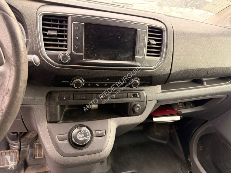 عربة نفعية Peugeot III 2.0 BlueHDi 180 BVA / EP156