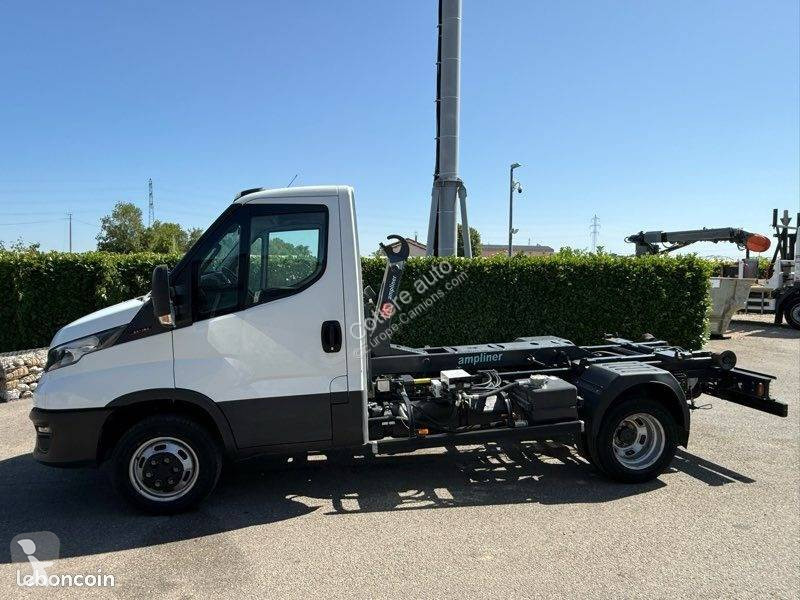 Коммерческий автомобиль Iveco 35C18