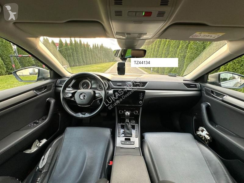عربة نفعية Skoda 2.0 TDI SCR 147kW DSG STYLE COMBI