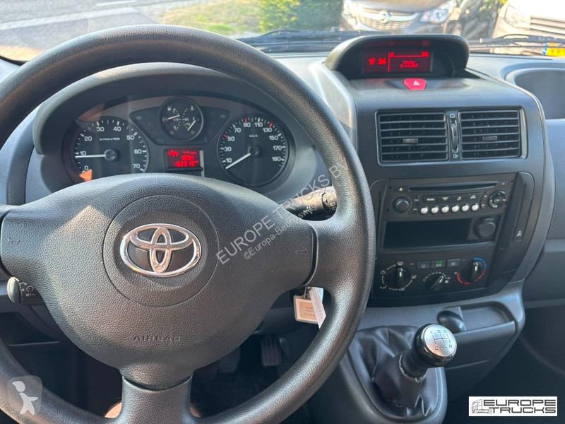 Véhicule utilitaire Toyota